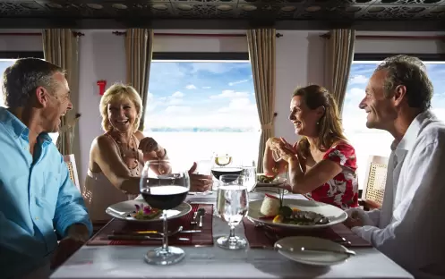 APT Travelmarvel RV Aspara Dining